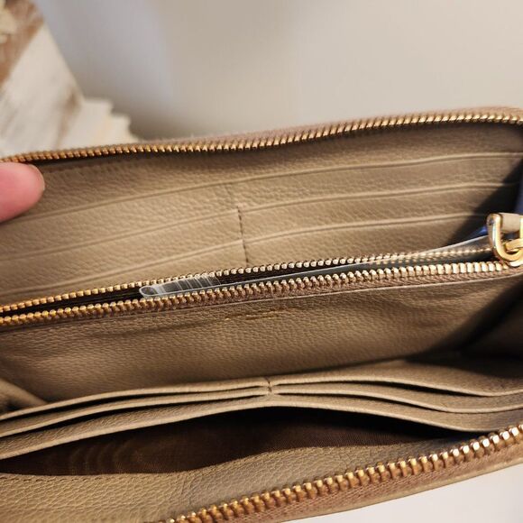 Gray Leather Prada Continental Zip Around Wallet (2303146) - Picture 10 of 11